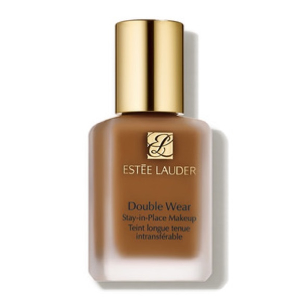 Estée Lauder foundation in 6W2: Nutmeg